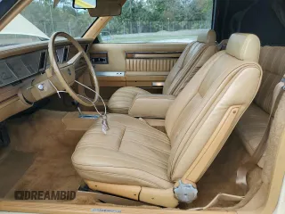1982 Chrysler LeBaron z VIN 1C3BC45B6CG185348, wystawiony jako Copart lot #47381185 z przebiegiem 69 381 mil mil oraz Tytuł czysty. Historia ofert i sprzedaży dostępna na DreamBid. Obrazek 7.