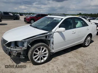 2005 Toyota Camry STD z VIN 4T1BE32K35U422110, wystawiony jako Copart lot #53906665 z przebiegiem 222 583 mil mil oraz Szkoda całkowita • Salvage title. Historia ofert i sprzedaży dostępna na DreamBid. Obrazek 1.