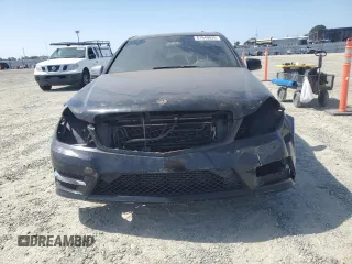 2013 Mercedes-Benz C 250 Sport с VIN WDDGF4HB4DA805824, выставлен на аукционе Copart как лот 61940825 с пробегом Не указан миль и Списание • Salvage title. История ставок и продаж доступна на DreamBid. Изображение 5.