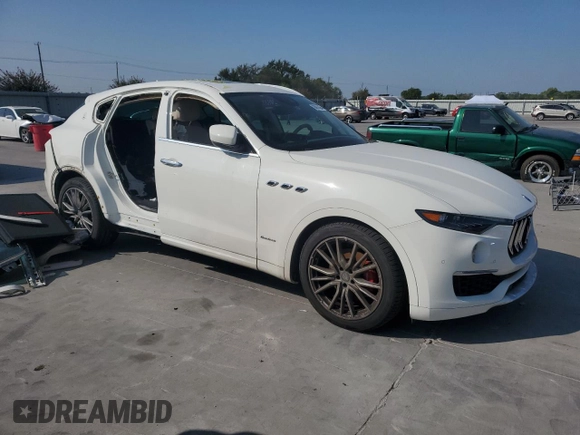 2019 Maserati Levante GranLusso z VIN ZN661XUL3KX325268, wystawiony jako Copart lot #66914384 z przebiegiem 16 944 mil mil oraz Czysty tytuł • Clean title. Historia ofert i sprzedaży dostępna na DreamBid. Obrazek 4.