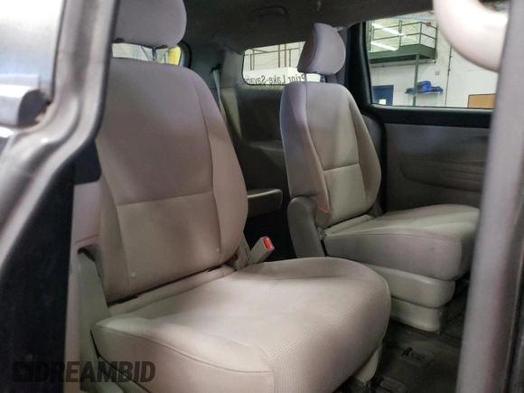 2021 Kia Sedona LX with VIN KNDMB5C14M6671008, listed as a Copart auction lot 53820675 with 78,073 mi miles and Salvage Title. Bid and sale history available at carsss.com. Image 11.