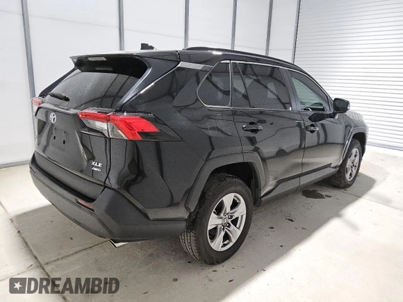 2023 Toyota RAV4 XLE с VIN 2T3P1RFV1PC342230, выставлен на аукционе Copart как лот 62384085 с пробегом 31 672 миль миль и Чистый • Clean title. История ставок и продаж доступна на DreamBid. Изображение 3.