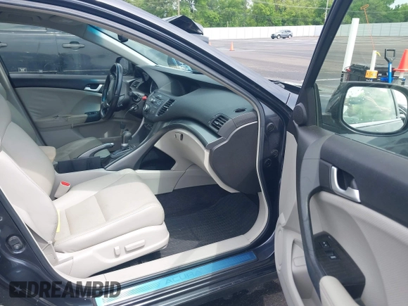 2013 Acura TSX с VIN JH4CU2F49DC011346, выставлен на аукционе IAAI как лот 42171495 с пробегом 153 425 миль миль и . История ставок и продаж доступна на DreamBid. Изображение 5.