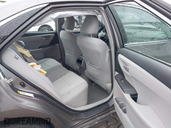 2017 Toyota Camry XLE z VIN 4T1BF1FK3HU374219, wystawiony jako IAAI lot #41502142 z przebiegiem 17 837 mil mil oraz . Historia ofert i sprzedaży dostępna na DreamBid. Obrazek 8.