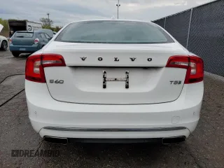 2017 Volvo S60 Inscription z VIN LYV402HK1HB144657, wystawiony jako Copart lot #55023205 z przebiegiem Nie podano mil oraz Czysty tytuł • Clean title. Historia ofert i sprzedaży dostępna na DreamBid. Obrazek 6.