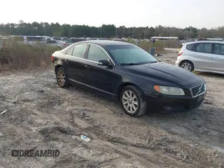 2009 Volvo S80 I6 with VIN YV1AS982991101922, listed as a IAAI auction lot 41737400 with 196,221 mi miles. Bid and sale history available at carsss.com. Image 1.