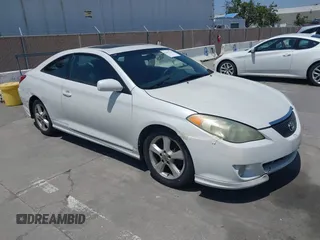 2004 Toyota Solara SE z VIN 4T1CA38P24U011847, wystawiony jako IAAI lot #42437245 z przebiegiem 284 072 mil mil oraz . Historia ofert i sprzedaży dostępna na DreamBid. Obrazek 1.