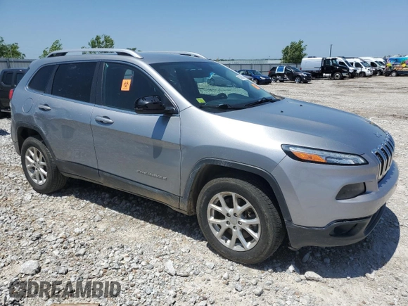 2016 Jeep Cherokee Latitude with VIN 1C4PJMCS9GW199329, listed as a Copart auction lot 61696245 with 62,280 mi miles and Salvage title. Bid and sale history available at DreamBid. Image 4.