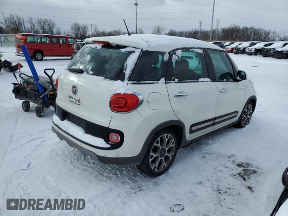 2014 FIAT 500L Trekking with VIN ZFBCFADH5EZ021059, listed as a Copart auction lot 44992125 with 126,744 mi miles and Clean Title. Bid and sale history available at DreamBid. Image 3.