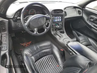 2002 Chevrolet Corvette z VIN 1G1YY22G225125310, wystawiony jako Copart lot #58212875 z przebiegiem 101 173 mil mil oraz Czysty tytuł • Clean title. Historia ofert i sprzedaży dostępna na DreamBid. Obrazek 8.