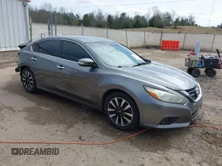 2018 Nissan Altima S with VIN 1N4AL3APXJC122072, listed as a IAAI auction lot 41749875 with 184,127 mi miles and . Bid and sale history available at carsss.com. Image 1.