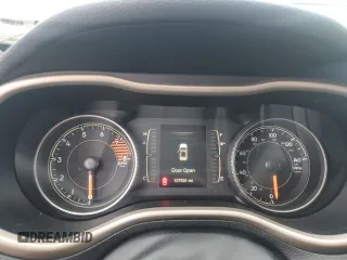 2016 Jeep Cherokee Latitude с VIN 1C4PJMCS6GW156471, выставлен на аукционе Copart как лот 54833225 с пробегом 127 531 миль миль и Списание • Salvage title. История ставок и продаж доступна на DreamBid. Изображение 9.
