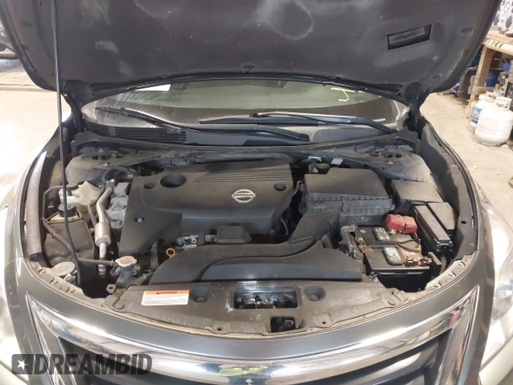 2014 Nissan Altima S with VIN 1N4AL3AP5EN373687, listed as a IAAI auction lot 41788822 with 127,116 mi miles and . Bid and sale history available at carsss.com. Image 10.