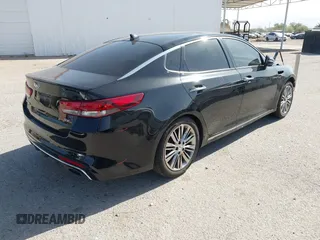 2016 Kia Optima SXL Turbo with VIN 5XXGV4L29GG086468, listed as a IAAI auction lot 41933581 with 186,881 mi miles. Bid and sale history available at carsss.com. Image 4.