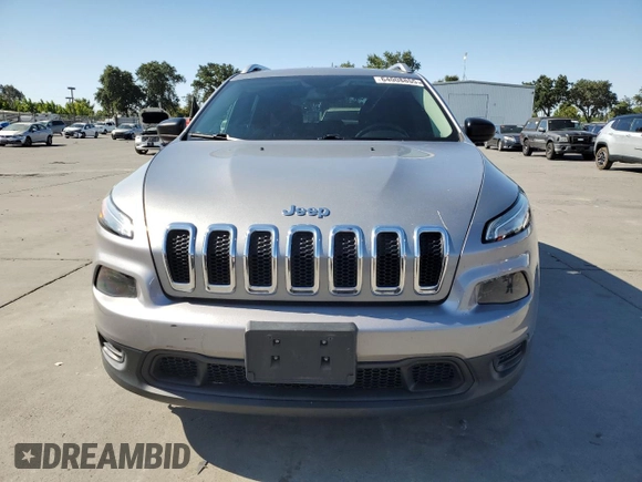 2015 Jeep Cherokee Sport z VIN 1C4PJLAB8FW677039, wystawiony jako Copart lot #64008855 z przebiegiem 101 731 mil mil oraz Czysty tytuł • Clean title. Historia ofert i sprzedaży dostępna na DreamBid. Obrazek 5.
