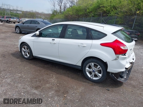 2014 Ford Focus SE with VIN 1FADP3K28EL291260, listed as a IAAI auction lot 42029753 with 98,686 mi miles. Bid and sale history available at carsss.com. Image 3.