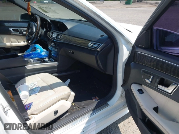 2015 Mercedes-Benz E 350 Luxury with VIN WDDHF8JBXFB088879, listed as a IAAI auction lot 42132658 with Not Provided miles and . Bid and sale history available at DreamBid. Image 5.