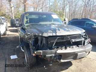 2003 Chevrolet Avalanche z VIN 3GNEK13T23G151831, wystawiony jako IAAI lot #41769769 z przebiegiem 207 010 mil mil oraz . Historia ofert i sprzedaży dostępna na DreamBid. Obrazek 6.