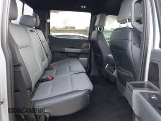 2022 Ford F-150 Lightning Pro z VIN 1FTVW1EL0NWG16234, wystawiony jako IAAI lot #41220079 z przebiegiem 40 541 mil mil oraz . Historia ofert i sprzedaży dostępna na DreamBid. Obrazek 8.