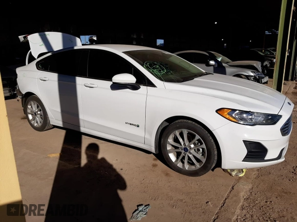 2019 Ford Fusion Hybrid SE with VIN 3FA6P0LU3KR119755, listed as a Copart auction lot 40221613 with 40,799 mi miles. Bid and sale history available at carsss.com. Image 4.