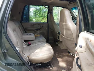 2001 Ford Expedition Eddie Bauer with VIN 1FMRU17W11LA02654, listed as a IAAI auction lot 42147534 with Not provided miles and . Bid and sale history available at DreamBid. Image 8.