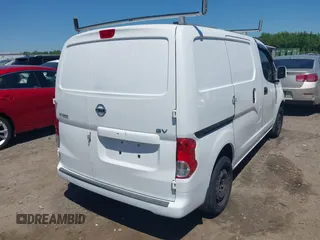2017 Nissan NV200 S z VIN 3N6CM0KN1HK704834, wystawiony jako IAAI lot #42131870 z przebiegiem 145 536 mil mil oraz . Historia ofert i sprzedaży dostępna na DreamBid. Obrazek 4.