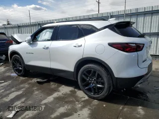 2022 Chevrolet Blazer LT z VIN 3GNKBJRS9NS173939, wystawiony jako Copart lot #46825245 z przebiegiem Nie podano mil oraz Szkoda całkowita • Salvage title. Historia ofert i sprzedaży dostępna na DreamBid. Obrazek 2.