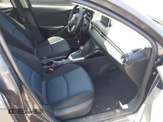2016 Scion iA z VIN 3MYDLBZV5GY113222, wystawiony jako IAAI lot #42076460 z przebiegiem 112 249 mil mil oraz . Historia ofert i sprzedaży dostępna na DreamBid. Obrazek 5.