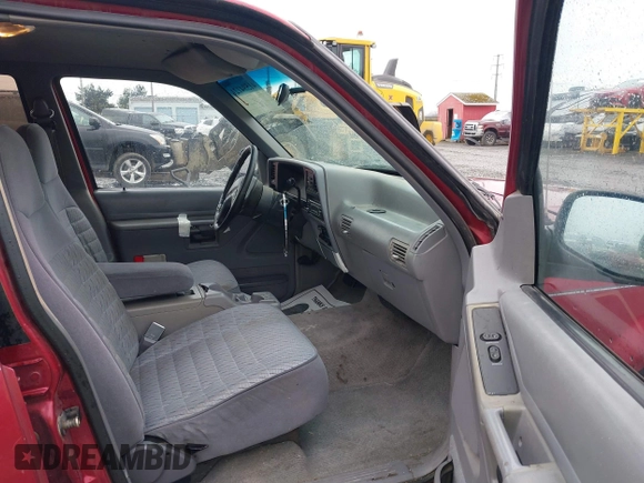 1994 Ford Explorer Eddie Bauer with VIN 1FMDU34XXRUE69130, listed as a IAAI auction lot 41594121 with 146,118 mi miles and . Bid and sale history available at DreamBid. Image 5.