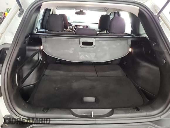 2015 Jeep Cherokee Sport with VIN 1C4PJMAB8FW685146, listed as a IAAI auction lot 42842417 with 130,325 mi miles and . Bid and sale history available at DreamBid. Image 22.