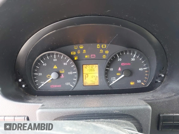 2015 Mercedes-Benz Sprinter Passenger with VIN WDZPE7DC1FP111850, listed as a IAAI auction lot 41920037 with 127,121 mi miles. Bid and sale history available at carsss.com. Image 7.