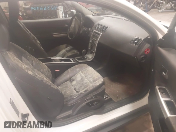 2011 Volvo C30 with VIN YV1672MK3B2225625, listed as a IAAI auction lot 42362504 with 75,845 mi miles and . Bid and sale history available at DreamBid. Image 5.