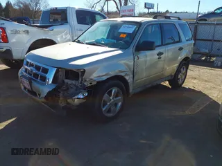 2011 Ford Escape XLT with VIN 1FMCU0D73BKB59185, listed as a IAAI auction lot 41718051 with 178,026 mi miles. Bid and sale history available at carsss.com. Image 2.