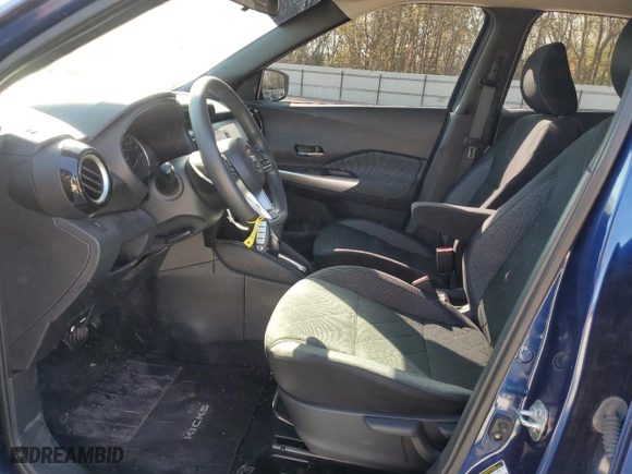 2018 Nissan Kicks SV with VIN 3N1CP5CU6JL520747, listed as a Copart auction lot 52499745 with 27,674 mi miles and Salvage Title. Bid and sale history available at carsss.com. Image 7.