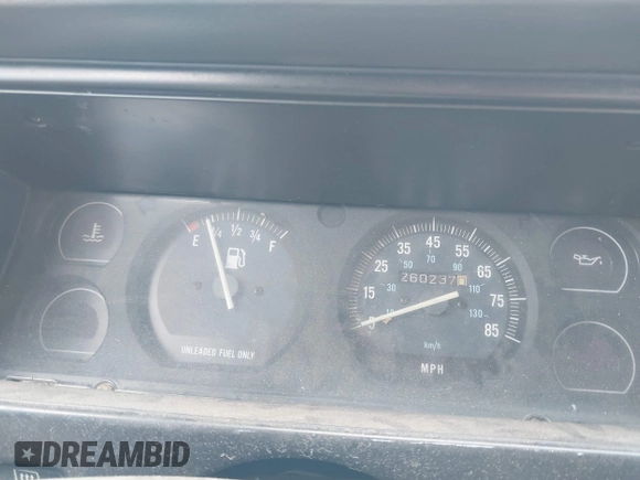 1996 Jeep Cherokee SE z VIN 1J4FJ28S8TL285634, wystawiony jako IAAI lot #42183816 z przebiegiem 260 237 mil mil oraz . Historia ofert i sprzedaży dostępna na DreamBid. Obrazek 7.
