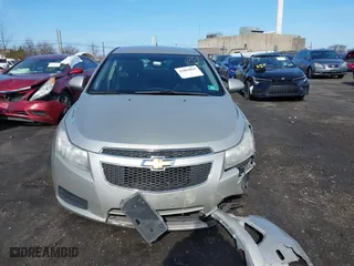 2014 Chevrolet Cruze 1LT with VIN 1G1PC5SB2E7449026, listed as a IAAI auction lot 41869826 with 117,635 mi miles. Bid and sale history available at carsss.com. Image 12.