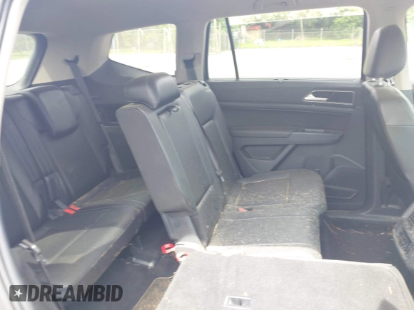2018 Volkswagen Atlas SE with VIN 1V2CR2CA2JC505488, listed as a IAAI auction lot 42396518 with 92,806 mi miles and . Bid and sale history available at DreamBid. Image 8.