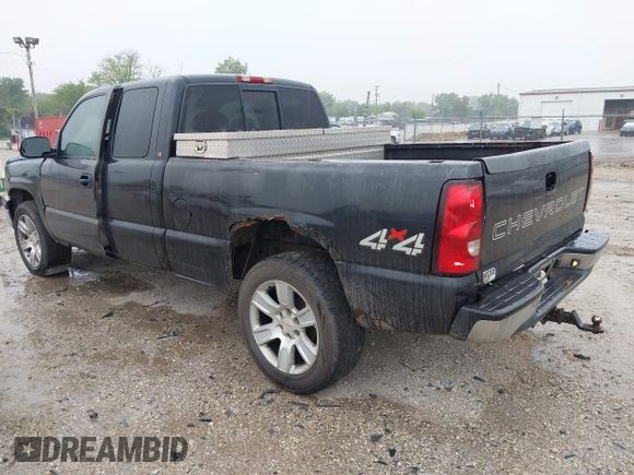 2005 Chevrolet Silverado 1500 Z71 z VIN 1GCEK19B75Z258531, wystawiony jako IAAI lot #42361011 z przebiegiem 167 717 mil mil oraz . Historia ofert i sprzedaży dostępna na DreamBid. Obrazek 3.