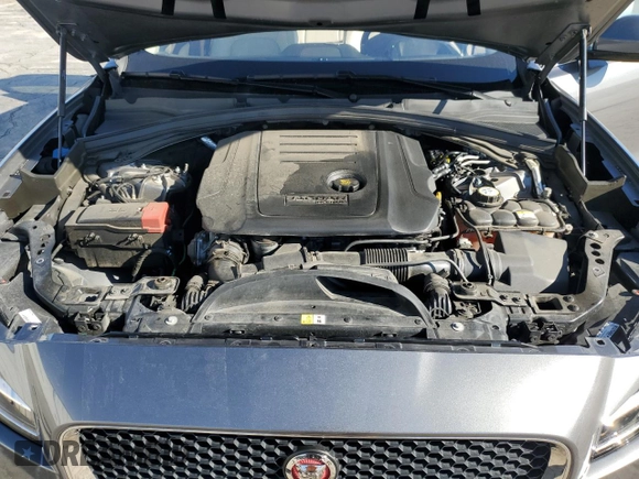 2017 Jaguar F-PACE 20d Prestige with VIN SADCK2BN1HA892569, listed as a Copart auction lot 87753235 with 34,695 mi miles and Salvage Title. Bid and sale history available at carsss.com. Image 13.