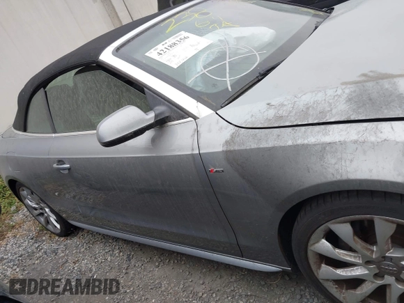 2015 Audi A5 Premium Plus z VIN WAUMFAFH6FN006946, wystawiony jako IAAI lot #42188356 z przebiegiem 147 402 mil mil oraz . Historia ofert i sprzedaży dostępna na DreamBid. Obrazek 14.