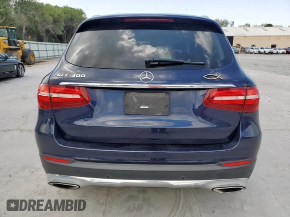 2018 Mercedes-Benz GLC 300 z VIN WDC0G4JB5JV078484, wystawiony jako Copart lot #58622385 z przebiegiem 75 949 mil mil oraz Szkoda całkowita • Salvage title. Historia ofert i sprzedaży dostępna na DreamBid. Obrazek 6.