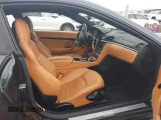 2017 Maserati GranTurismo Sport with VIN ZAM45VLA2H0203614, listed as a IAAI auction lot 41541537 with 17,201 mi miles. Bid and sale history available at carsss.com. Image 5.