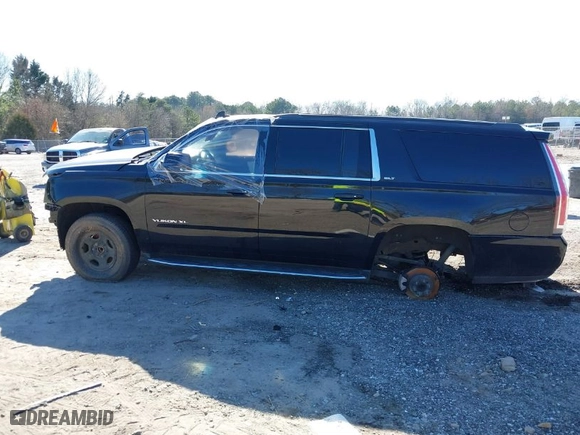 2017 GMC Yukon XL SLT with VIN 1GKS1GKC3HR351129, listed as a IAAI auction lot 41602465 with NaN miles. Bid and sale history available at carsss.com. Image 13.