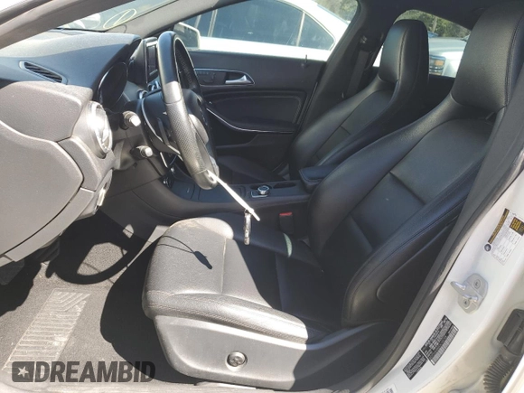 2014 Mercedes-Benz CLA 250 z VIN WDDSJ4GB6EN142728, wystawiony jako Copart lot #43932165 z przebiegiem 73 402 mil mil oraz Czysty tytuł • Clean title. Historia ofert i sprzedaży dostępna na DreamBid. Obrazek 7.