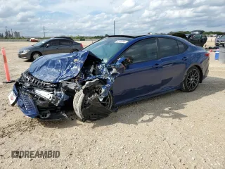 2025 Toyota Camry LE z VIN 4T1DAACK2SU113506, wystawiony jako Copart lot #51181295 z przebiegiem Nie podano mil oraz Szkoda całkowita • Salvage title. Historia ofert i sprzedaży dostępna na DreamBid. Obrazek 1.