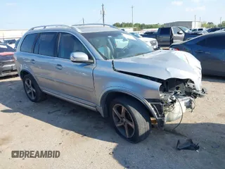2013 Volvo XC90 I6 R-Design with VIN YV4952CF6D1652560, listed as a IAAI auction lot 41881043 with 138,612 mi miles. Bid and sale history available at carsss.com. Image 1.