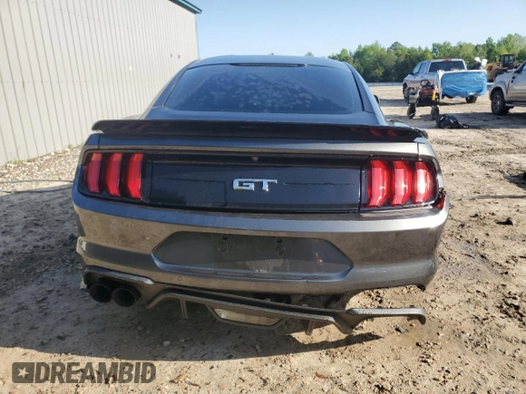 2018 Ford Mustang GT z VIN 1FA6P8CF4J5128093, wystawiony jako Copart lot #52081845 z przebiegiem Nie podano mil oraz Szkoda całkowita • Salvage title. Historia ofert i sprzedaży dostępna na DreamBid. Obrazek 6.