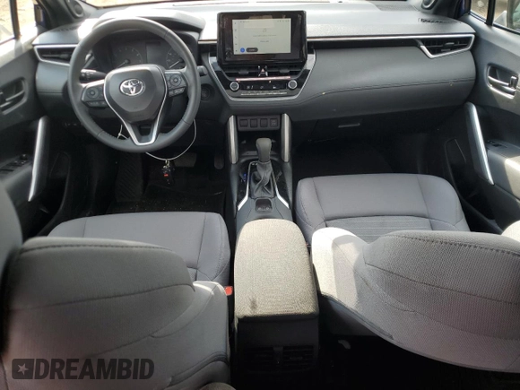 2024 Toyota Corolla Cross Hybrid S z VIN 7MUFBABGXRV025718, wystawiony jako Copart lot #54179145 z przebiegiem 6 790 mil mil oraz Szkoda całkowita • Salvage title. Historia ofert i sprzedaży dostępna na DreamBid. Obrazek 8.