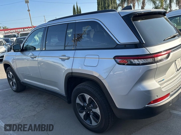 2024 Jeep Grand Cherokee с VIN 1C4RJYB61RC117425, выставлен на аукционе Copart как лот 62613125 с пробегом 16 170 миль миль и Чистый • Clean title. История ставок и продаж доступна на DreamBid. Изображение 3.