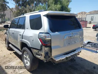 2023 Toyota 4Runner SR5 с VIN JTEMU5JR1P6089760, выставлен на аукционе IAAI как лот 42320237 с пробегом 52 939 миль миль и . История ставок и продаж доступна на DreamBid. Изображение 3.